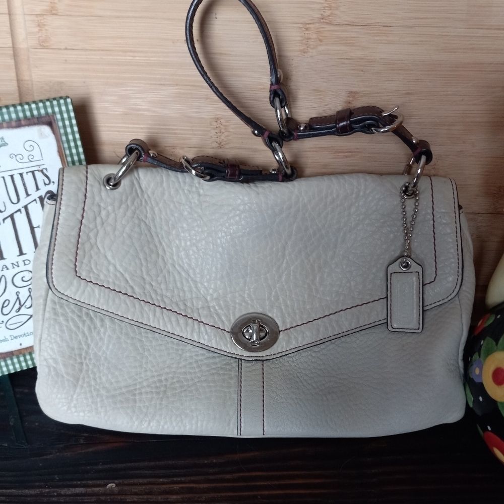 COACH SHOULDER BAG - Picture 3 of 9